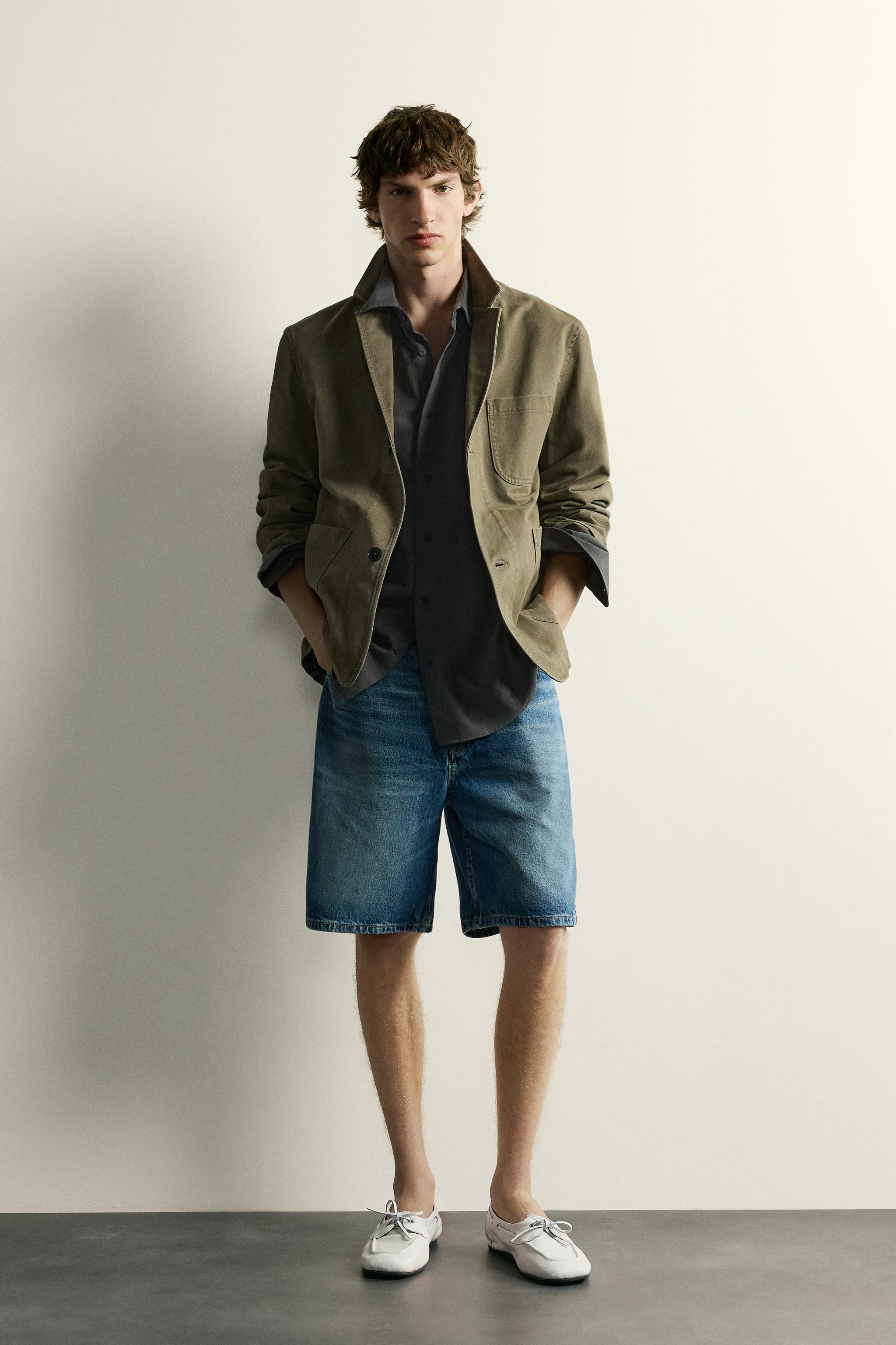 STRAIGHT FIT DENIM SHORTS